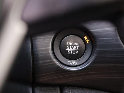 Used 2020 Jeep Grand Cherokee Altitude RWD image 15