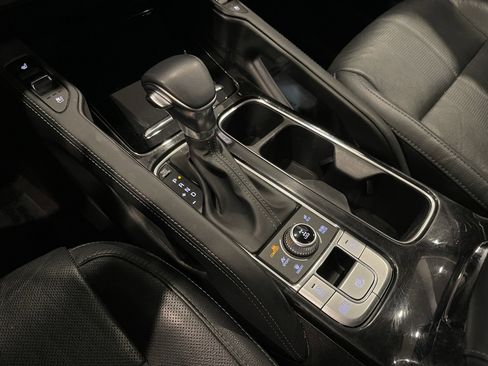 Used 2021 Kia Telluride EX w/ EX Premium Package image 19