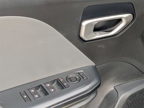 Used 2025 Kia K4 LXS image 13