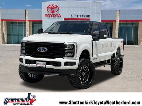 Used 2023 Ford F250 4x4 Crew Cab Super Duty image 1