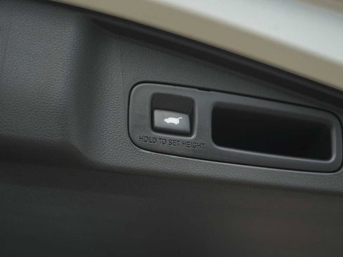 Used 2019 Honda CR-V Touring image 26