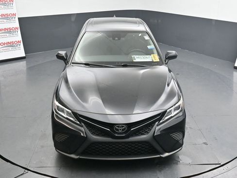 Used 2020 Toyota Camry SE image 11