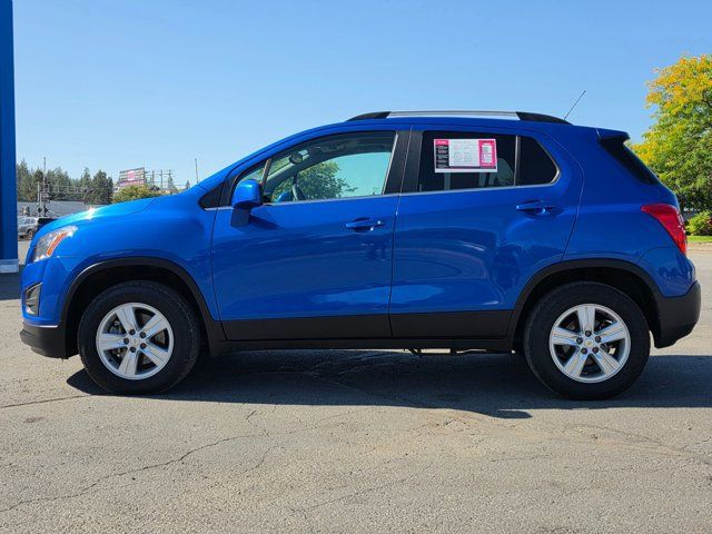 Used 2016 Chevrolet Trax LT w/ LT Sun and Sound Package AWD/4WD image 2