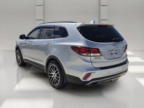 Used 2017 Hyundai Santa Fe FWD image 3