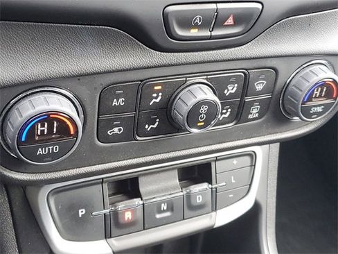 Certified 2023 GMC Terrain SLE w/ Driver Convenience Package image 27