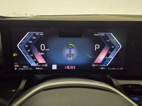 Used 2025 BMW 530i w/ Premium Package RWD image 15