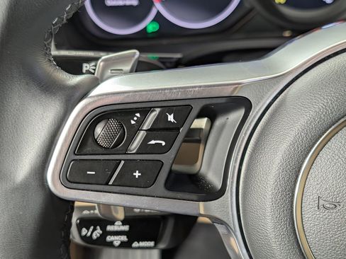 Used 2023 Porsche Cayenne image 22