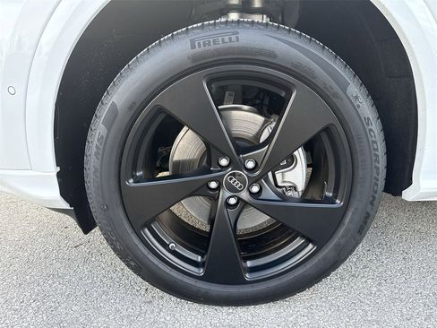 New 2025 Audi Q5 Premium Plus image 10
