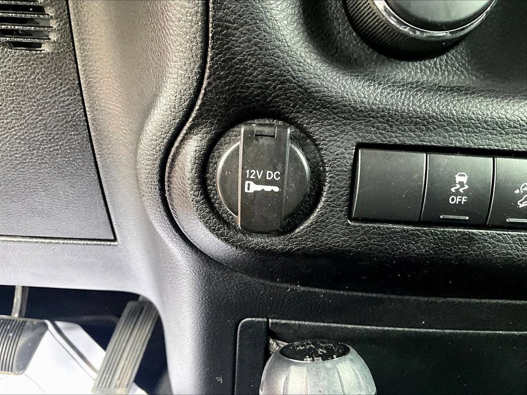 Used 2011 Jeep Wrangler Sport AWD/4WD image 18