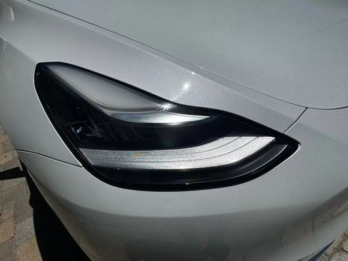 Used 2021 Tesla Model Y Long Range AWD/4WD image 21