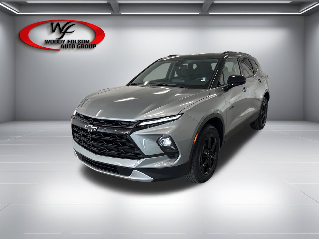 New 2026 Chevrolet Blazer LT w/ Midnight/Sport Edition FWD image 3