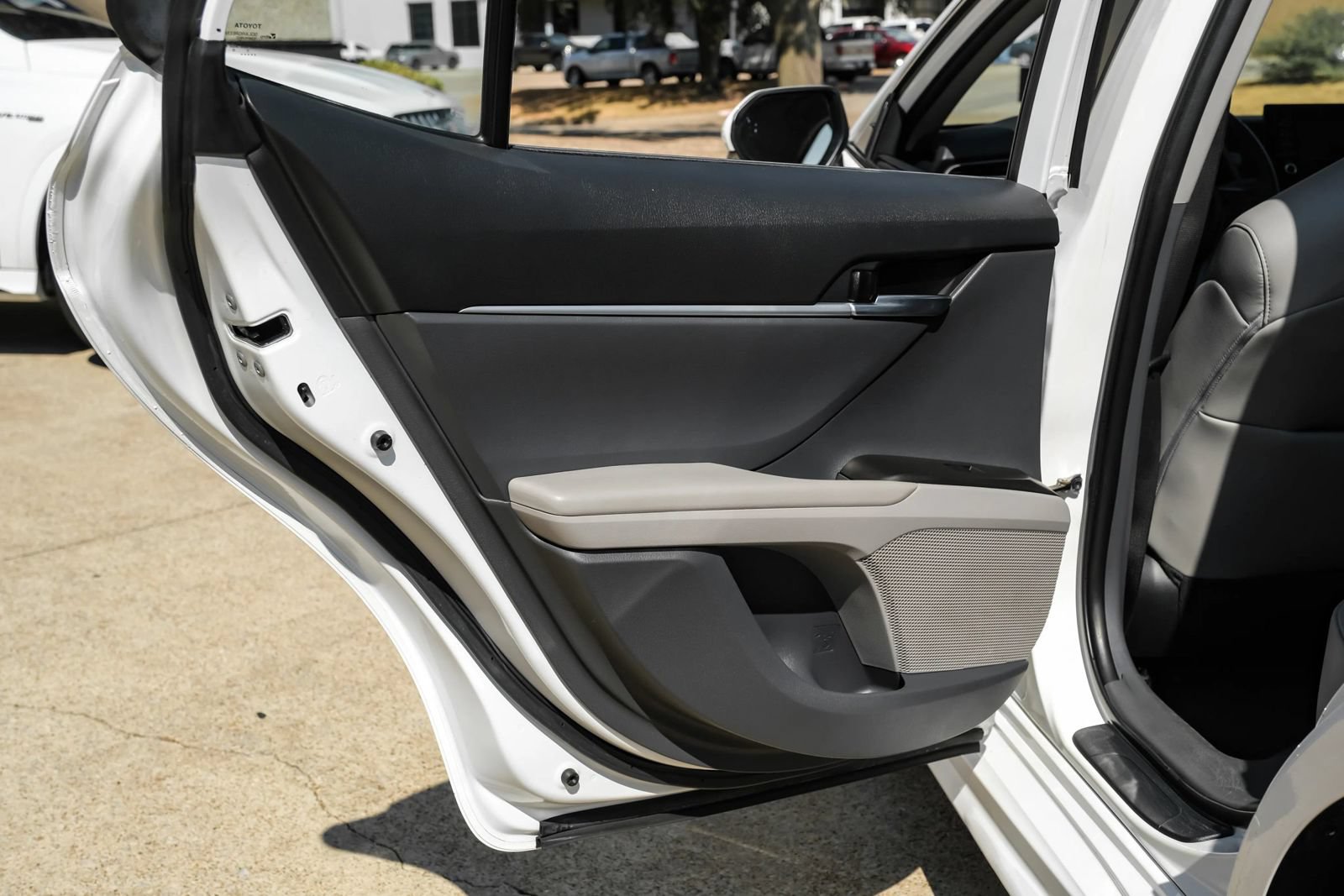 Used 2023 Toyota Camry SE FWD image 42