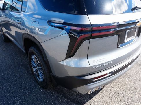 New 2026 Chevrolet Traverse LT w/ LPO, Floor Liner Package image 8