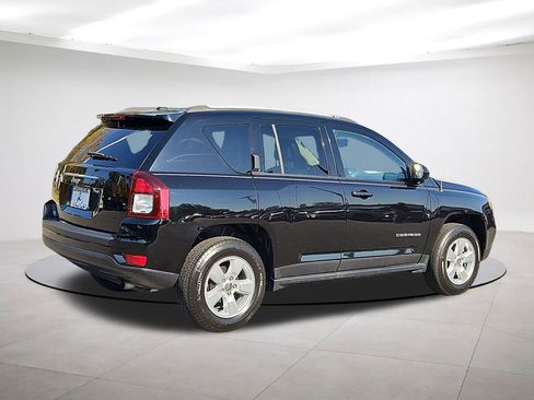 Used 2016 Jeep Compass Latitude image 7