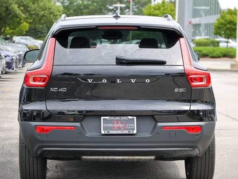 Certified 2024 Volvo XC40 B5 Ultimate w/ Protection Package Premier AWD/4WD image 26