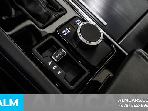 Used 2023 Toyota Sequoia Platinum image 42