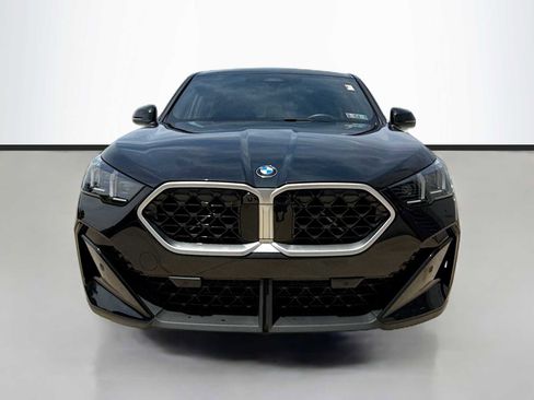 Certified 2025 BMW X2 xDrive28i AWD/4WD image 2