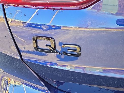 Certified 2025 Audi Q3 2.0T Premium w/ Convenience Package image 31