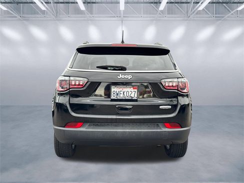 Used 2021 Jeep Compass Latitude image 5