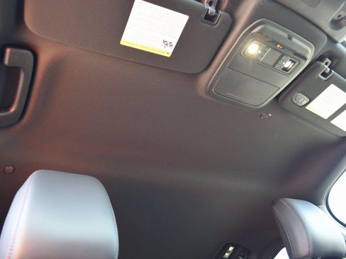 New 2026 Ford Explorer ST-Line w/ ST-Line Street Pack image 26