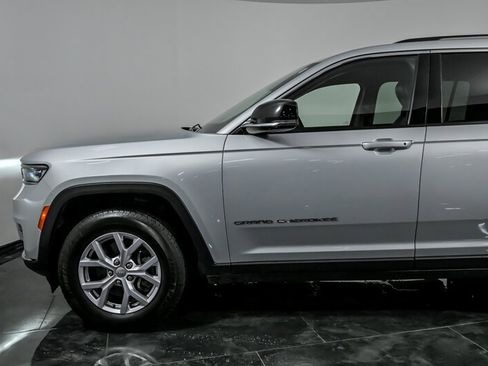 Used 2022 Jeep Grand Cherokee L Limited image 6