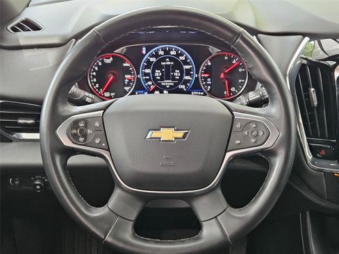 Used 2023 Chevrolet Traverse High Country AWD/4WD image 13
