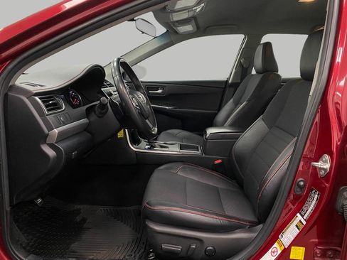 Used 2016 Toyota Camry SE image 25