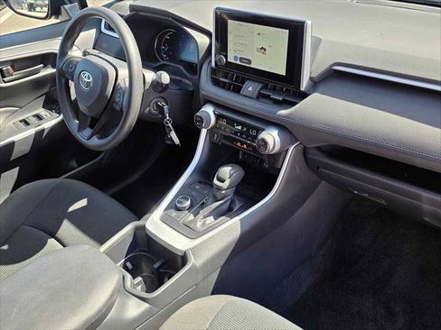 Used 2025 Toyota RAV4 LE AWD/4WD image 10