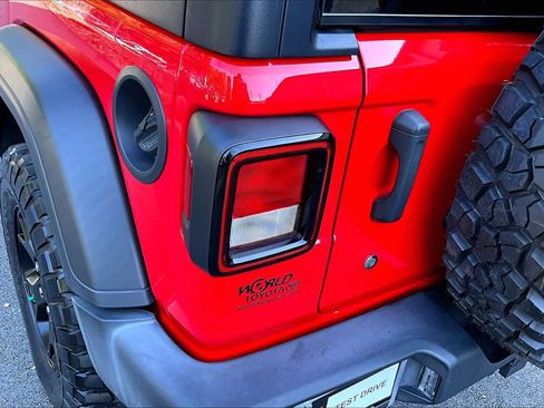 Used 2022 Jeep Wrangler Unlimited Sport AWD/4WD image 27