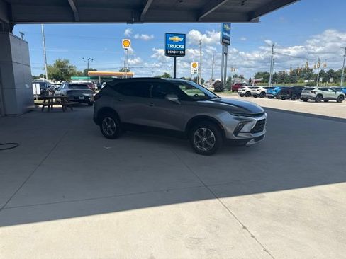 Used 2023 Chevrolet Blazer LT w/ Convenience Package AWD/4WD image 5