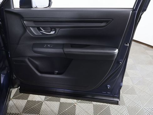 Used 2025 Honda CR-V LX image 20
