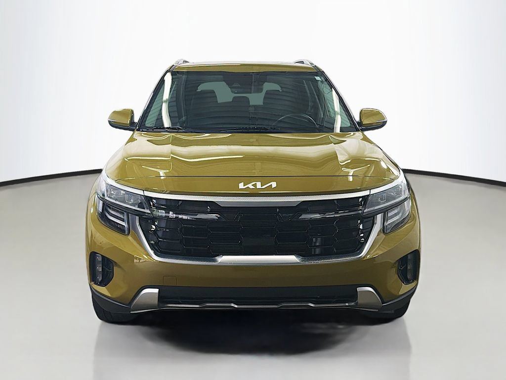 Used 2024 Kia Seltos SX w/ SX Sunroof Package AWD/4WD image 2