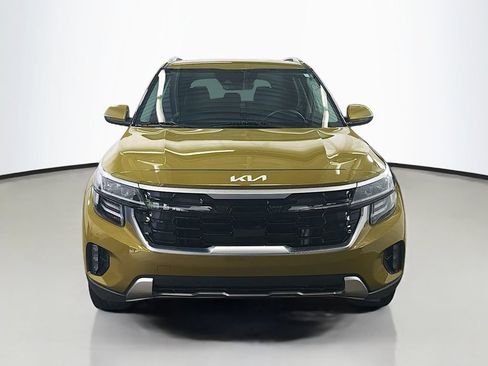 Used 2024 Kia Seltos SX w/ SX Sunroof Package AWD/4WD image 2