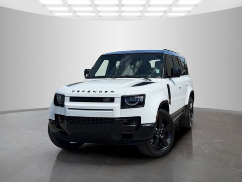 New 2026 Land Rover Defender 130 X-Dynamic SE image 1