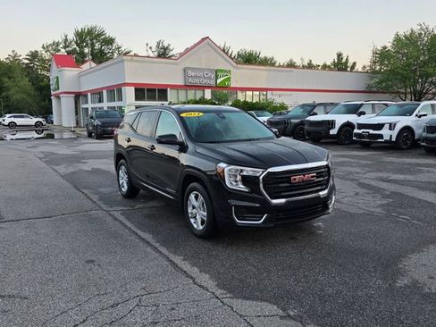 Used 2024 GMC Terrain SLE AWD/4WD image 29