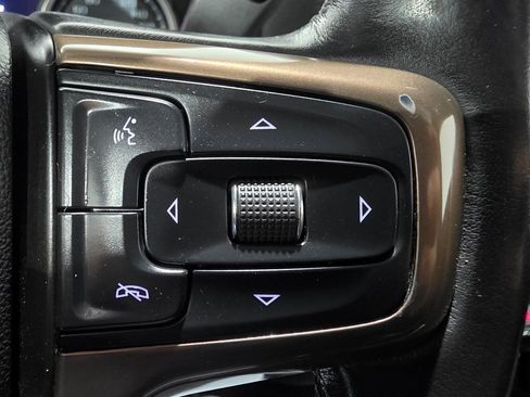 Used 2019 Chevrolet Silverado 1500 High Country image 6