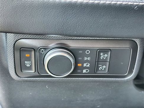 Used 2021 Ford Mustang Mach-E Premium image 31