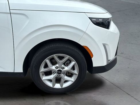 Used 2024 Kia Soul LX w/ Option Group 015 image 32