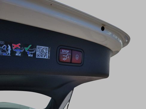 Used 2026 Mercedes-Benz GLC 300 image 30