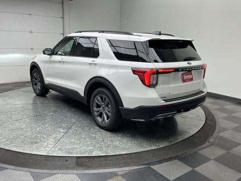 Used 2026 Ford Explorer Active w/ Active Comfort Package AWD/4WD image 2