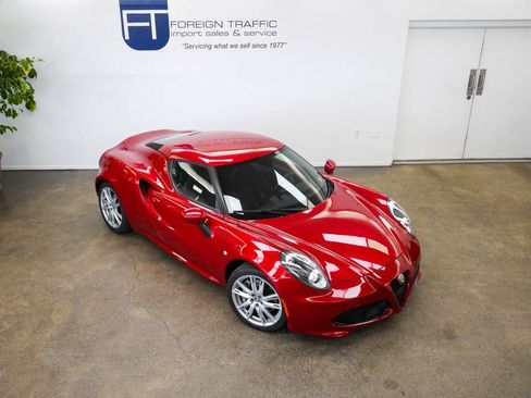Used 2016 Alfa Romeo 4C Coupe w/ Convenience Group - Coupe RWD image 27