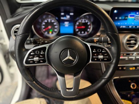Used 2021 Mercedes-Benz GLC 300 4MATIC image 20