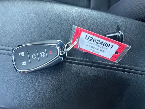 Used 2016 Chevrolet Malibu LT image 22