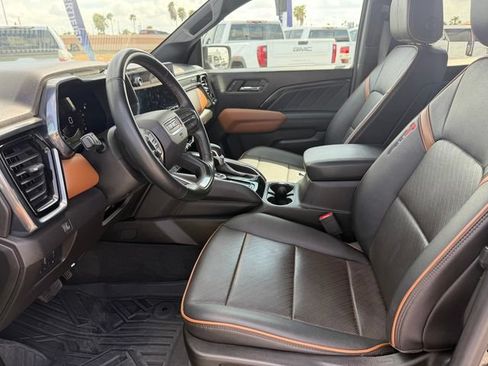 Used 2023 GMC Canyon AT4 w/ AT4 Premium Package AWD/4WD image 12