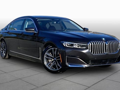 Used 2022 BMW 750i xDrive AWD/4WD image 2