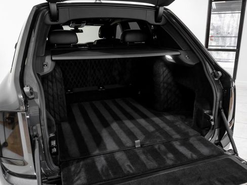 Used 2022 Rolls-Royce Cullinan w/ Cullinan Package AWD/4WD image 69