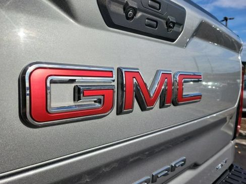 Used 2025 GMC Sierra 1500 SLT AWD/4WD image 33