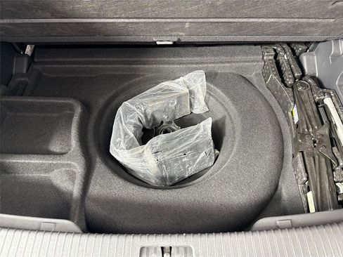 Used 2019 Volkswagen Atlas SE w/ Towing Package image 39