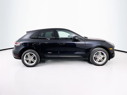 Certified 2025 Porsche Macan AWD/4WD image 8
