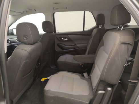 Used 2019 Chevrolet Traverse LT FWD image 18